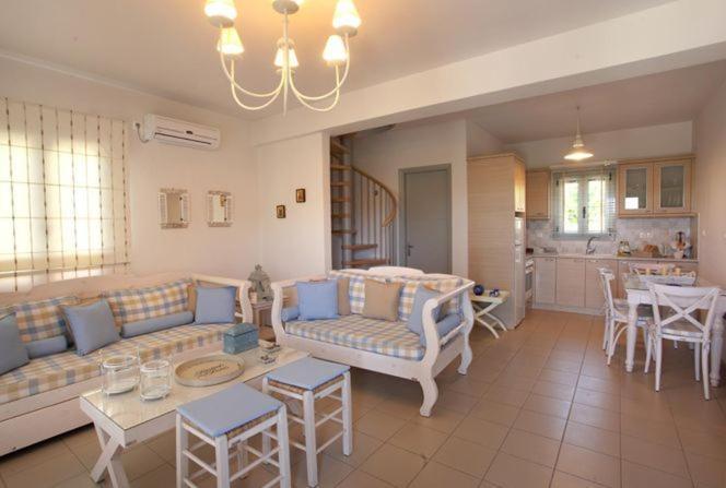 Aeolia Villas Karystos  Zimmer foto